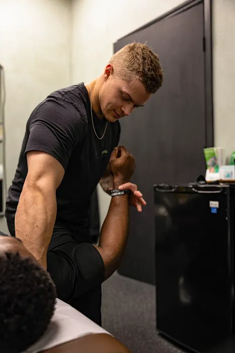 Motionworks Chiropractic & Rehab Picture 1