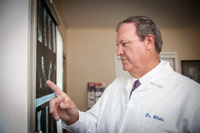 River Oaks Chiropractic Clinic: Dale L. White Jr. DC Picture 8