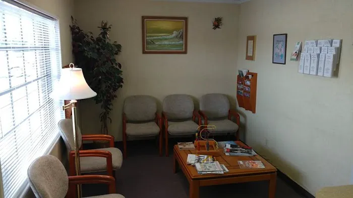 AVERY CHIROPRACTIC Picture 1