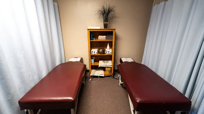 Chicoine Chiropractic Health Center Picture 2