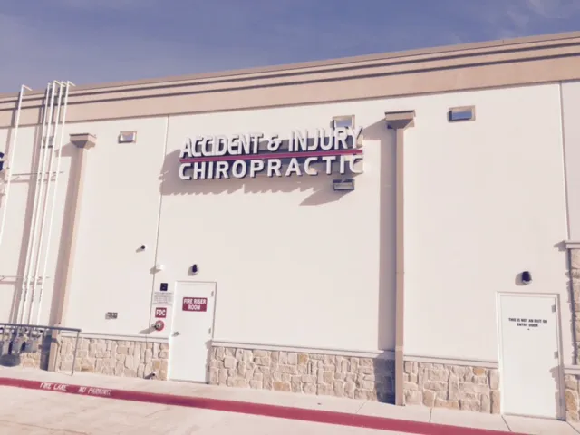 Accident & Injury Chiropractic Fort Worth Picture 1