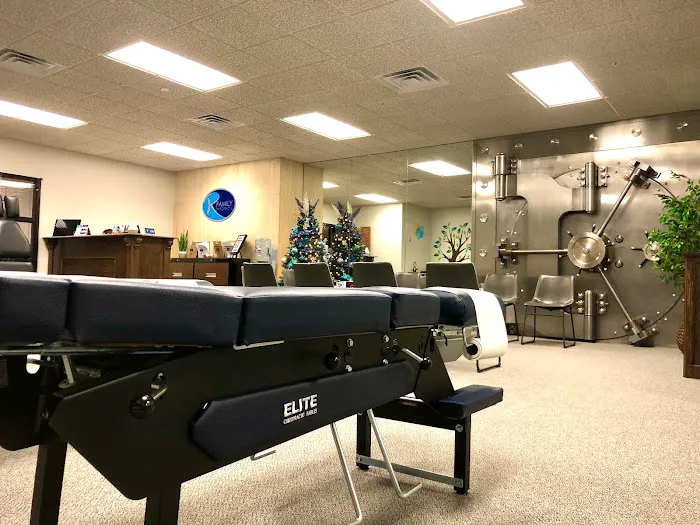 R Family Chiropractic Picture 6