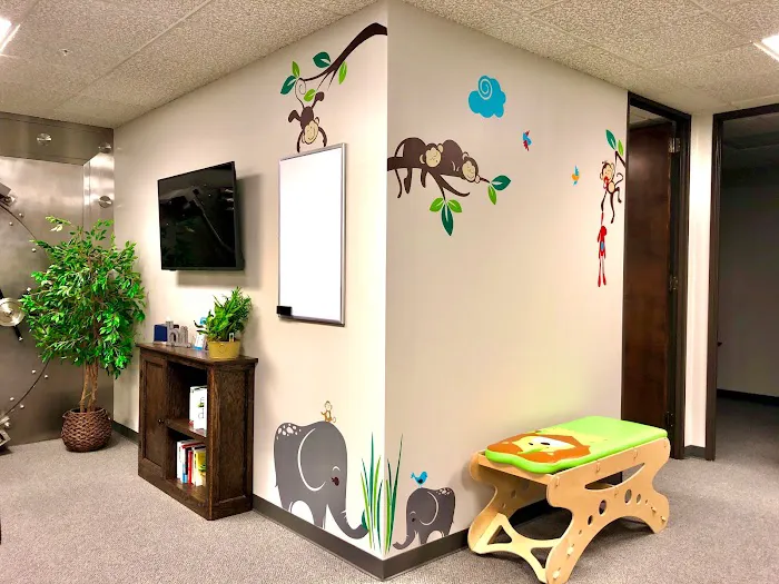 R Family Chiropractic Picture 3