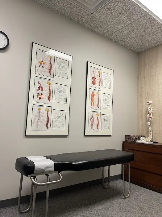 R Family Chiropractic Picture 9