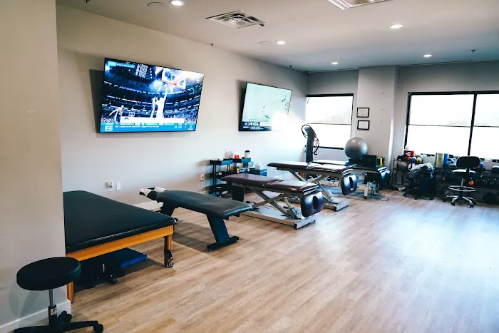 Arora Family Chiropractic Picture 2
