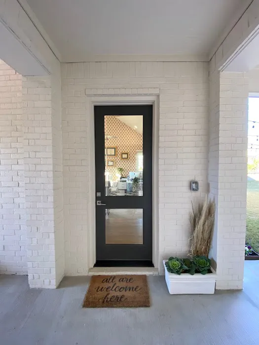 Bee Well Chiropractic Co. Picture 1