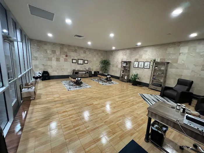 Amplify Chiropractic + Wellness Picture 1