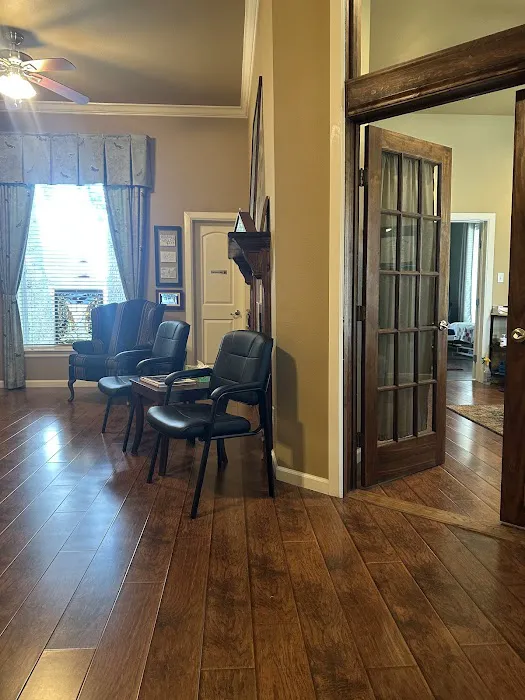 Hood Chiropractic Picture 1