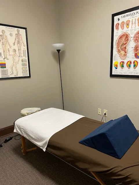 Peak Performance Chiropractic, Decompression and Acupuncture Picture 10