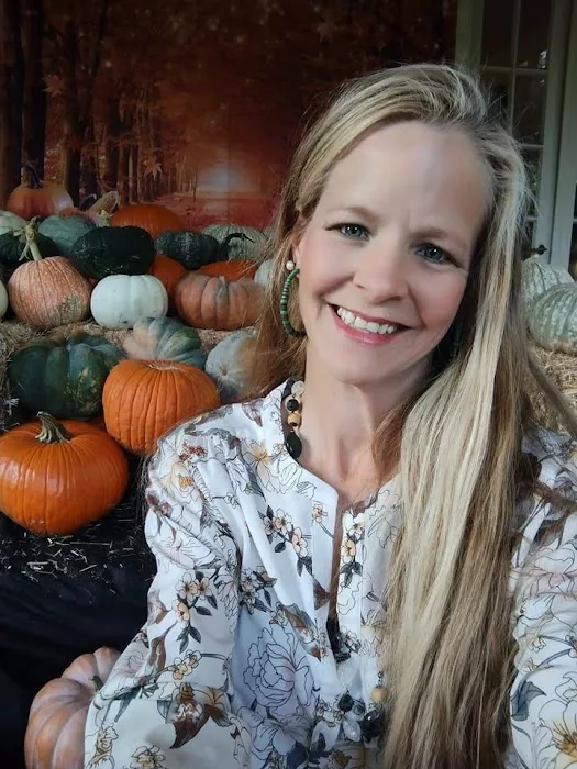 Dr. Heather Wright, DC, CCEP, Licensed in Acupuncture (NBCE) Picture 4