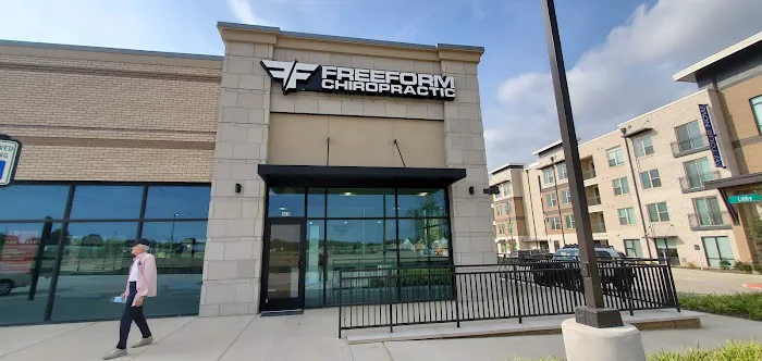 FreeForm Chiropractic - Trophy Club Chiropractor | Spinal Decompression, Muscle Therapy, Massage & Injury Rehab Picture 4