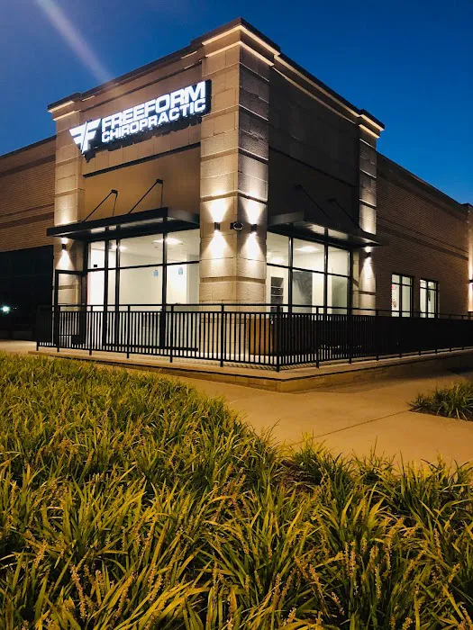 FreeForm Chiropractic - Trophy Club Chiropractor | Spinal Decompression, Muscle Therapy, Massage & Injury Rehab Picture 6