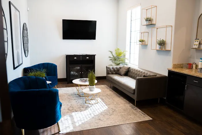 ZENITH Injury Relief & Wellness Clinic Picture 3