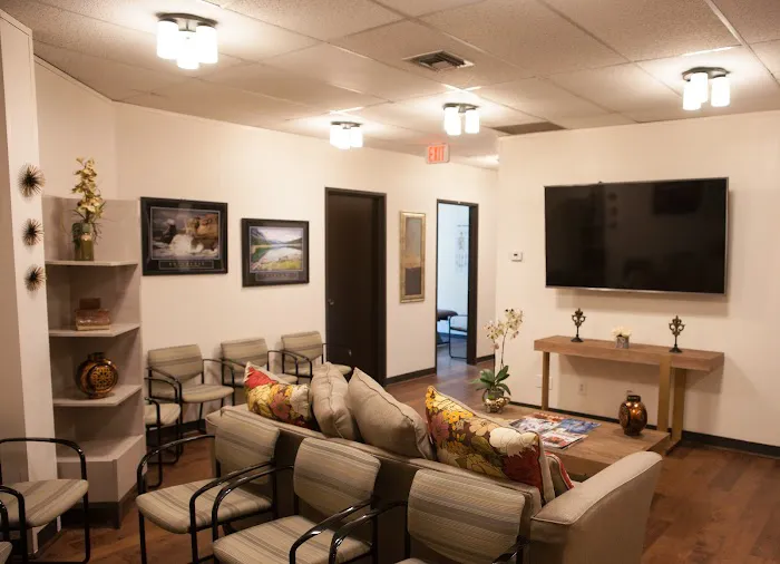 JustHealth PLLC, Spine and Injury Care Clinics Picture 8