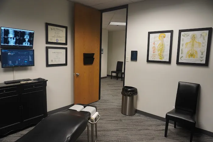 Quiroz Chiropractic - Richardson Picture 4