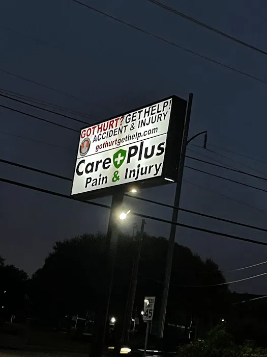 Care Plus Pain & Injury - North Garland Car Wreck Auto Accident Neck & Back Pain Injury Doctor Chiropractic Picture 9