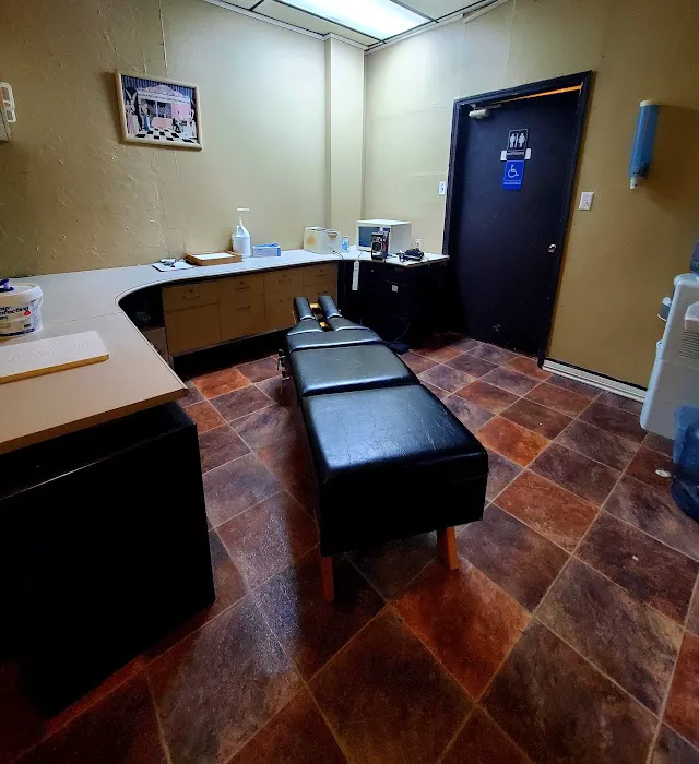 Elandary Wellness & Injury chiropractic Picture 3