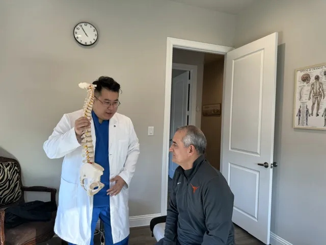 Triple Oaks Chiropractic & Acupuncture Picture 3