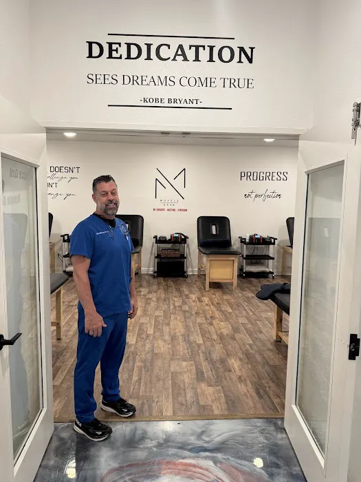 Muscle Geek Picture 9