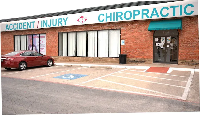 Accident and Injury Chiropractic Dallas, Oak Cliff Picture 7