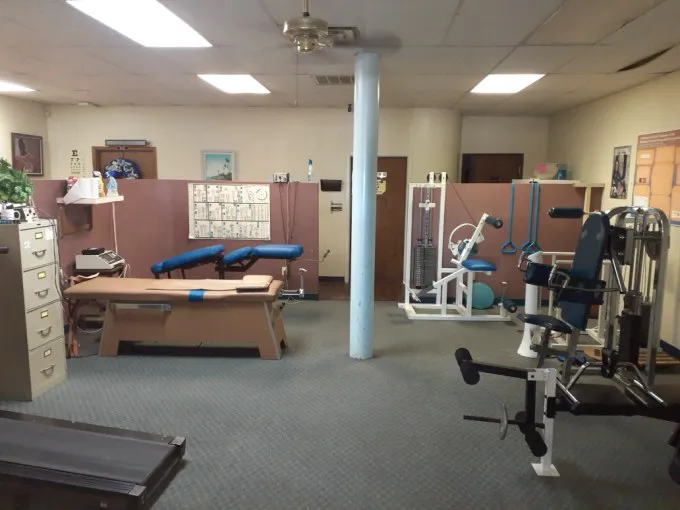 Modern Back and Neck Clinic Picture 5