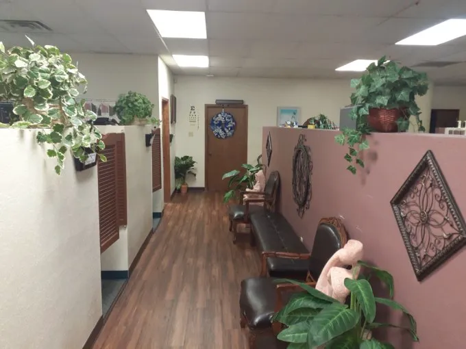 Modern Back and Neck Clinic Picture 6