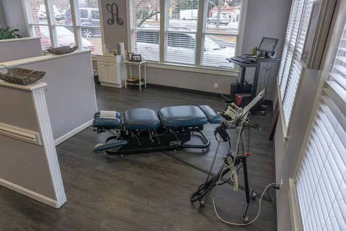 Ayres Chiropractic & Sports Injury Center Picture 6