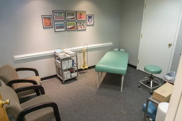 Ayres Chiropractic & Sports Injury Center Picture 10