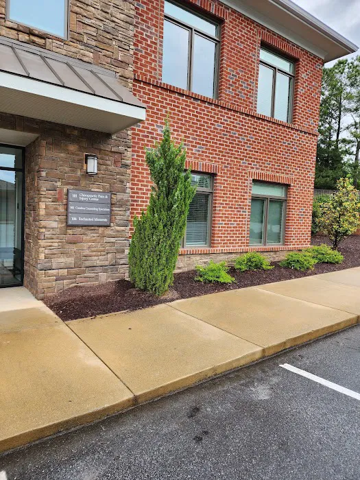 Chiropractic Pain & Injury Center Picture 7