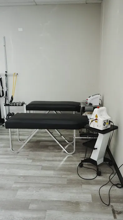 Farkas Chiropractic Clinic Picture 8