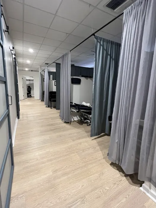 Axis Chiropractic and Rehab Center Picture 9