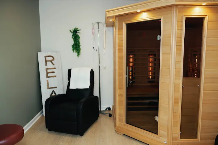 Axis Chiropractic and Rehab Center Picture 10