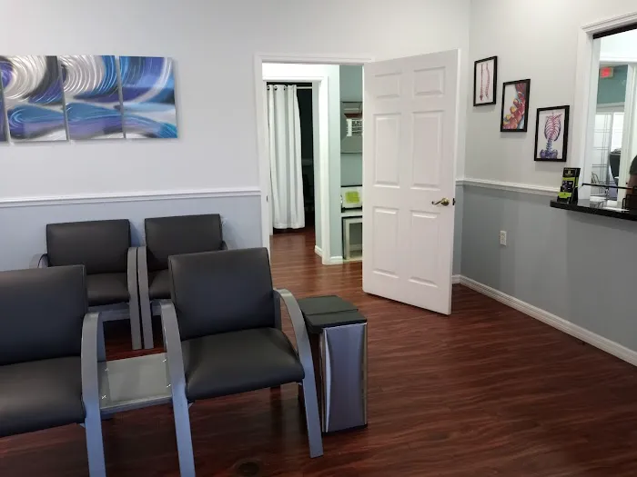 Bloomingdale Chiropractic Clinic Picture 2
