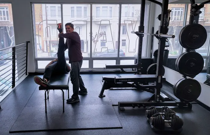 Louis Valencia, DC, CSCS Picture 1