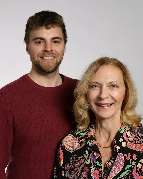 Union Square Chiropractic: Jacalyn Buettner DC, Daniel Buettner-Fourie DC Picture 6