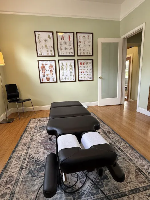 Daniel Fung Chiropractic and Sports Injury Solutions Picture 2