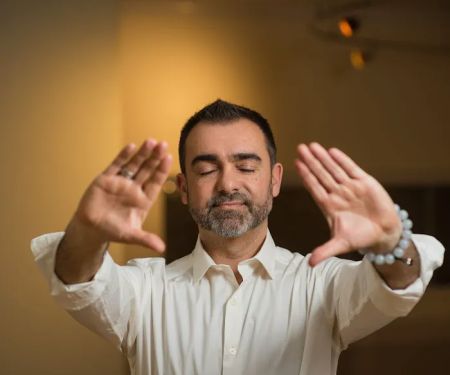 Momentum Chiropractic Clinic - Spine Pain Relief - Dr. Khanin