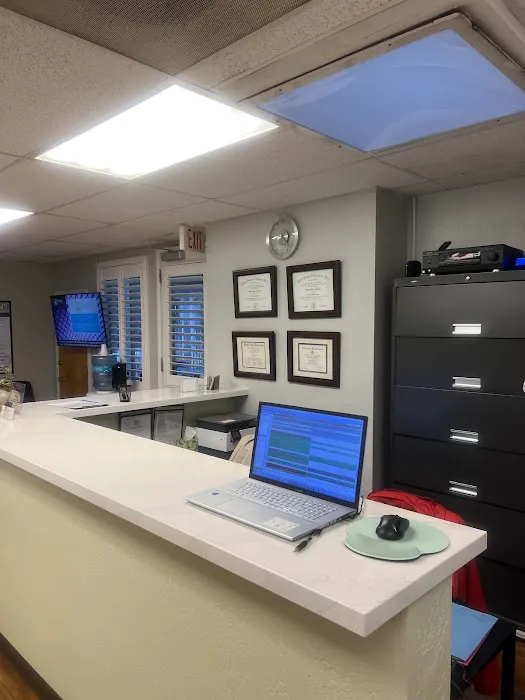 Aranibar Chiropractic Picture 10