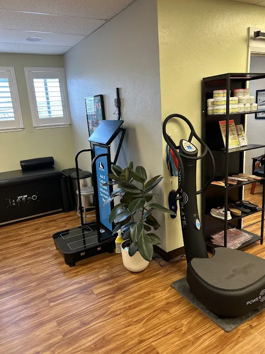 Aranibar Chiropractic Picture 9