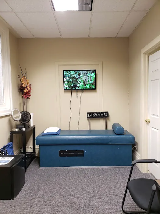 Ideal Health Chiropractic Picture 1