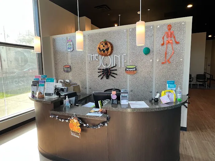 The Joint Chiropractic Picture 10