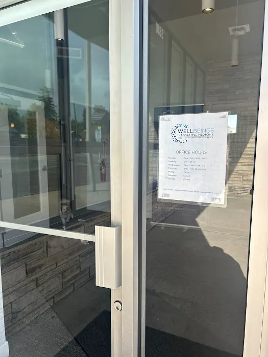 Well Beings Integrative Medicine: West Denver Knee, Back, and Joint Pain Specialists Picture 2