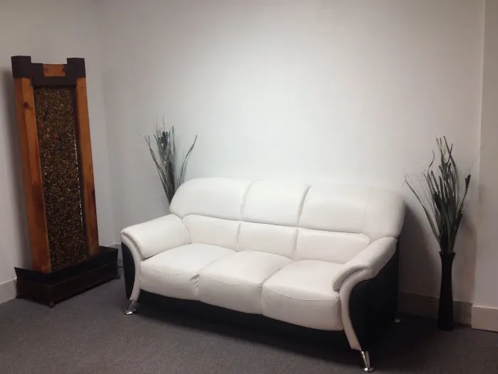 Dr. John Hamilton D.C. Picture 3