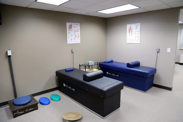 Denver South Chiropractic & Rehab Picture 4