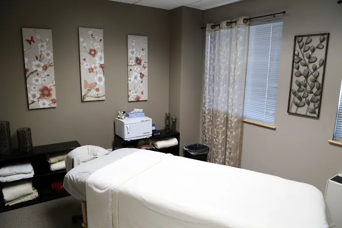 Denver South Chiropractic & Rehab Picture 3