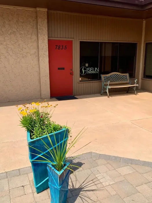 Iselin Chiropractic Picture 1