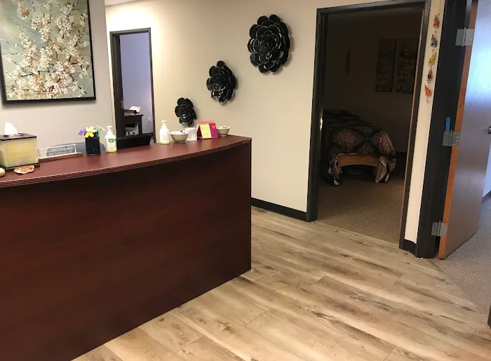 Golden Cliffs Chiropractic, LLC - Dr. Colleen Vaillancourt, DC Picture 10
