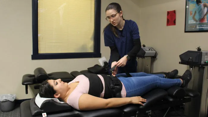 Heuser Chiropractic Health and Auto Accident Recovery Center Picture 8