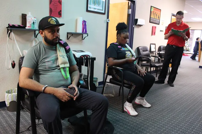 Heuser Chiropractic Health and Auto Accident Recovery Center Picture 1