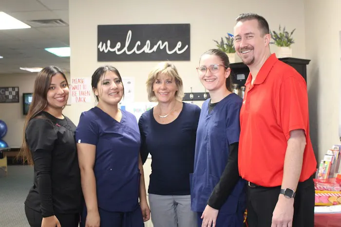 Heuser Chiropractic Health and Auto Accident Recovery Center Picture 3